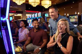 Live American Roulette wheel with double-zero pocket, multi-camera view on rajangamen login